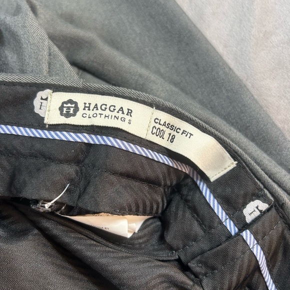 Haggar Men's Classic Fit Cool 18 Grey Dress pants size 34x30 - Picture 3 of 6